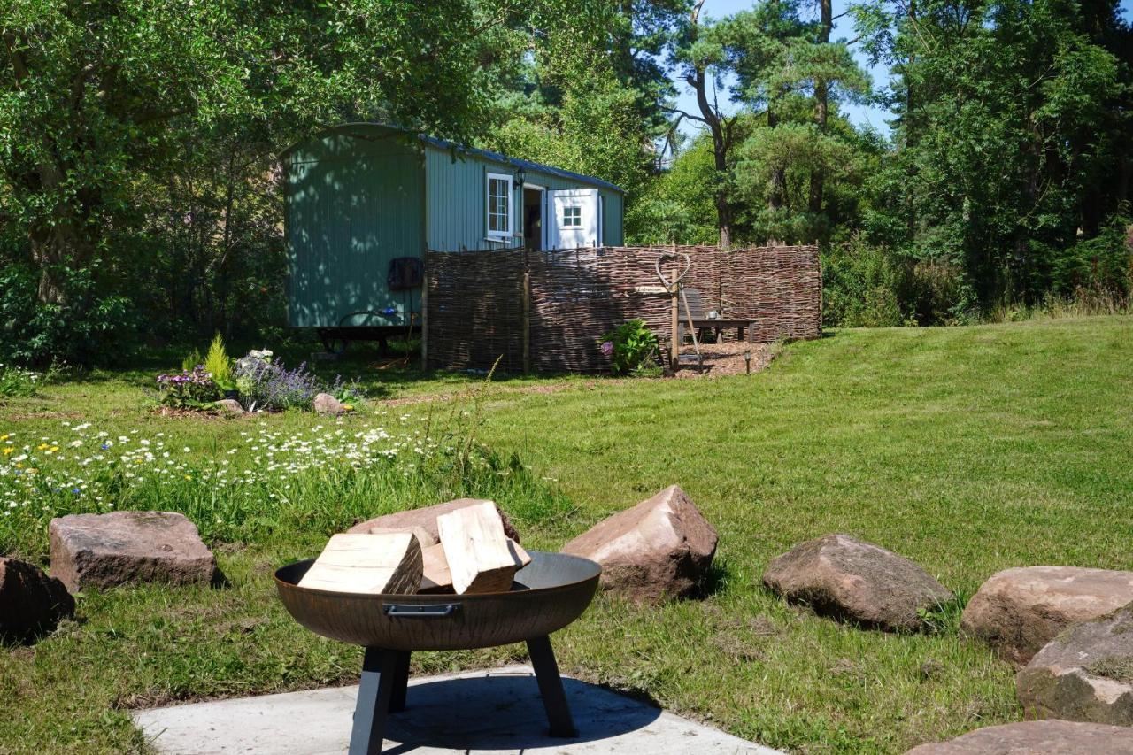 The Laburnum Retreat Shepherd Hut Private Hot Tub Upper Hulme Exterior foto